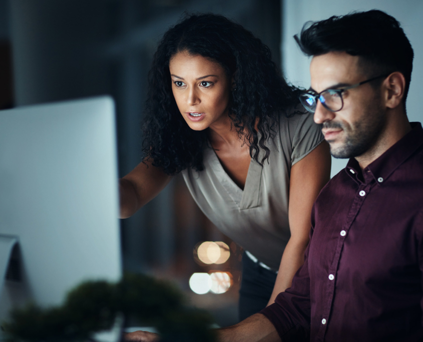 It Workers On Computer In Office 848987037